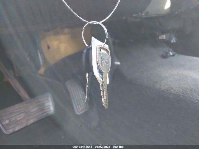2001 CHEVROLET SILVERADO 1500 VIN: 2GCEC19V111240018