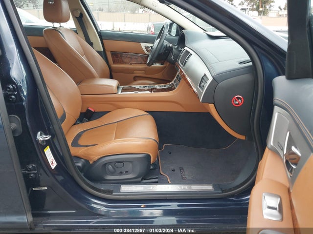 2013 JAGUAR XF SAJWA0ES0DPS63573 Photo 4