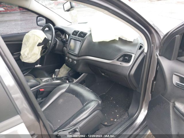 3C4PDCGB2FT718740 Dodge Journey Crossroad