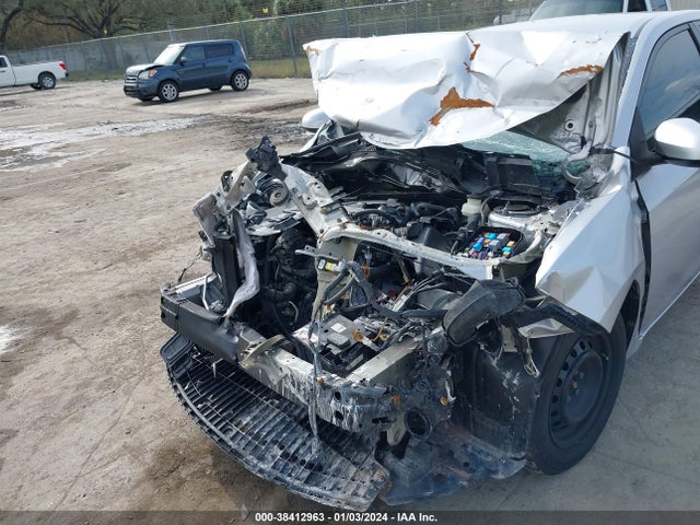 Toyota COROLLA L 2016 5YFBURHE9GP409275 Image 6