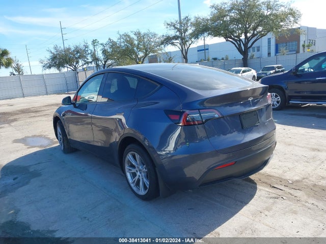 2023 TESLA MODEL Y 7SAYGDEE8PA087894 Photo 2