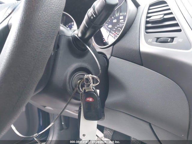2016 HYUNDAI ELANTRA SE VIN: 5NPDH4AE4GH680915