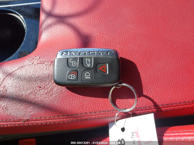 2017 JAGUAR F-PACE SADCM2BV3HA880093 Photo 10