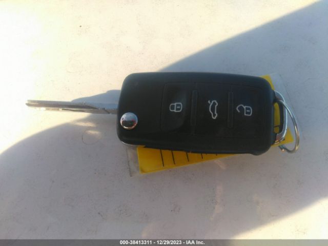 1VWBN7A35EC025524 Volkswagen Passat 2.0l Tdi Se