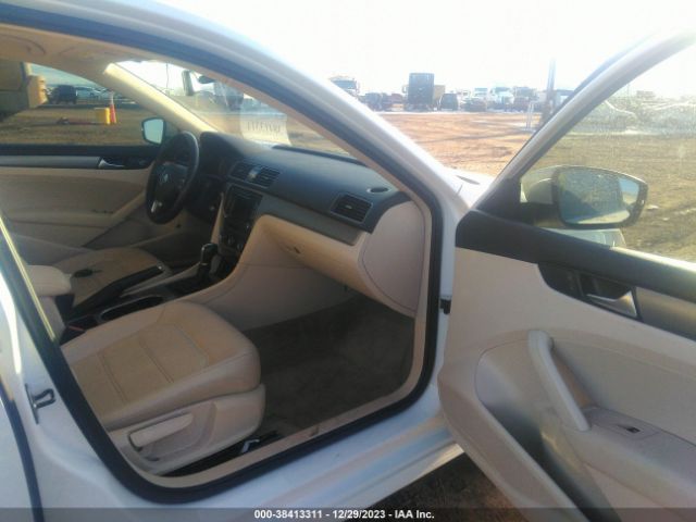 1VWBN7A35EC025524 Volkswagen Passat 2.0l Tdi Se