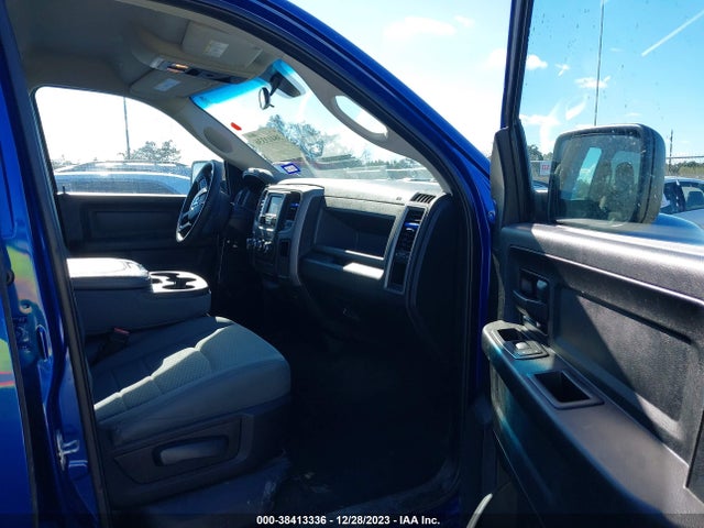 2017 RAM 1500 EXPRESS QUAD CAB 4X4 6'4 BOX VIN: 1C6RR7FGXHS618332