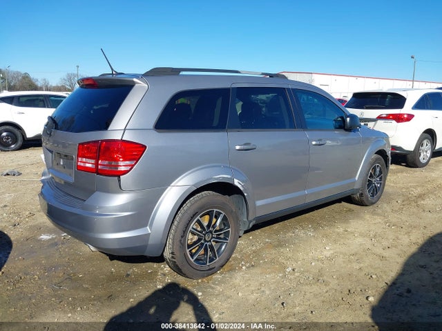 Dodge JOURNEY SE 2018 3C4PDCAB4JT443518 Image 4
