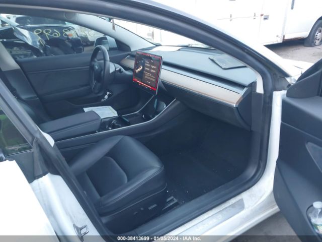 5YJ3E1EB3KF438773 Tesla Model 3 Long Range/performance