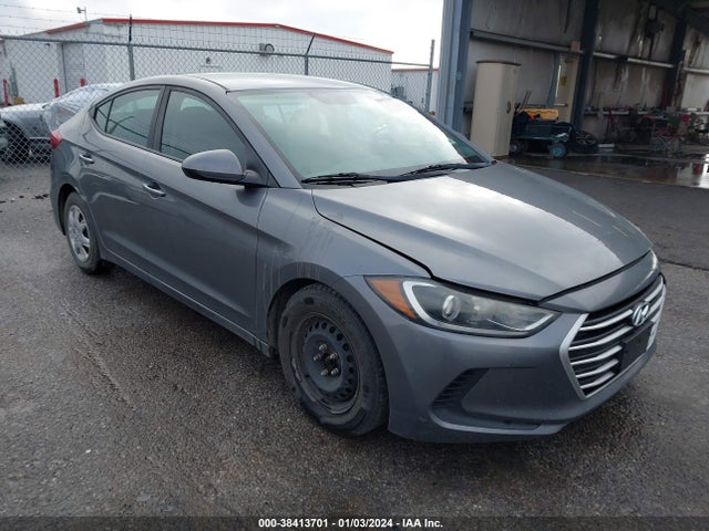 Hyundai ELANTRA SE 2018 5NPD74LFXJH394230 Image 1