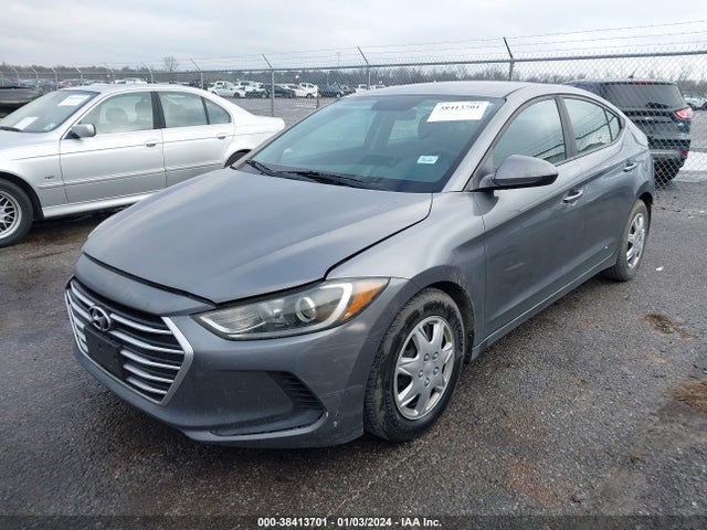 Hyundai ELANTRA SE 2018 5NPD74LFXJH394230 Image 2