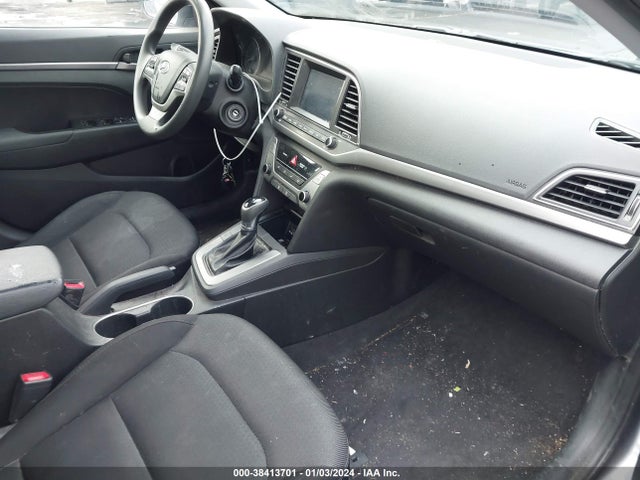 Hyundai ELANTRA SE 2018 5NPD74LFXJH394230 Image 5