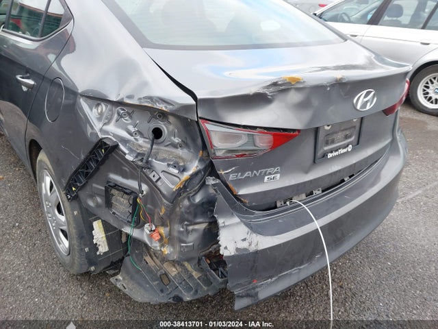 Hyundai ELANTRA SE 2018 5NPD74LFXJH394230 Image 6