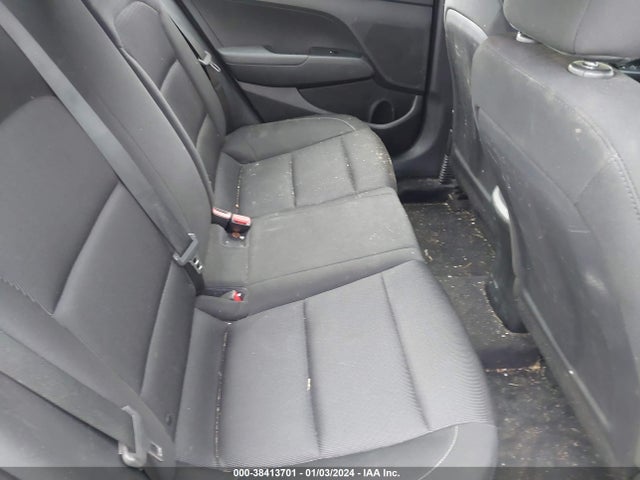 Hyundai ELANTRA SE 2018 5NPD74LFXJH394230 Image 8