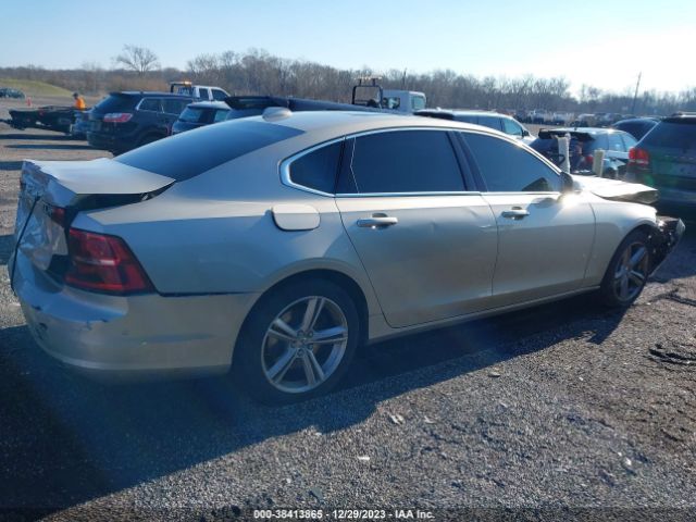LVY982MK1JP032979 Volvo S90 T5 Momentum