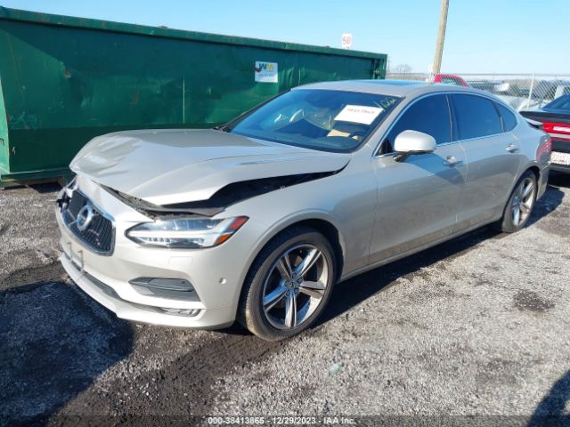 LVY982MK1JP032979 Volvo S90 T5 Momentum