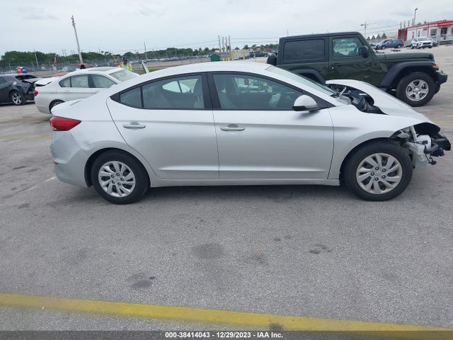 Hyundai ELANTRA SE 2018 5NPD74LF8JH353613 Image 12