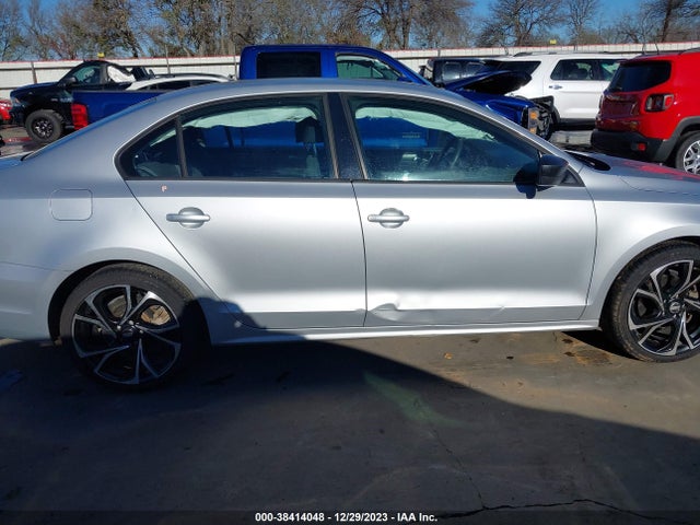 3VW2K7AJ9EM357990 Volkswagen Jetta 2.0l S