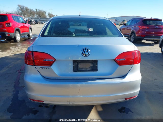 3VW2K7AJ9EM357990 Volkswagen Jetta 2.0l S