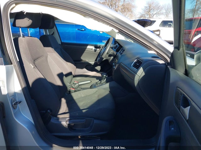 3VW2K7AJ9EM357990 Volkswagen Jetta 2.0l S