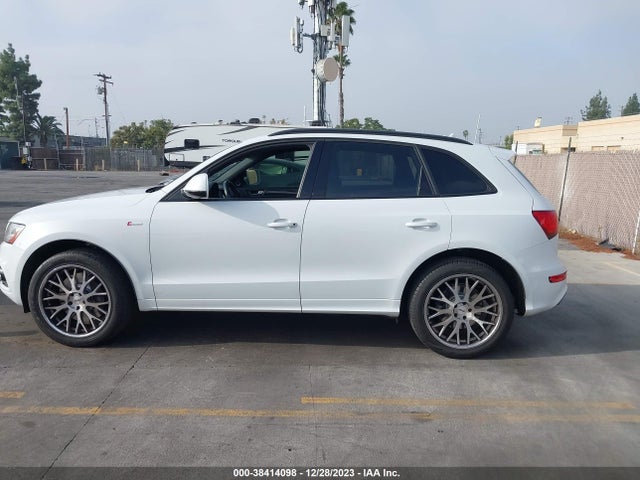 WA1CGAFP5FA144563 Audi Sq5 3.0t Premium Plus