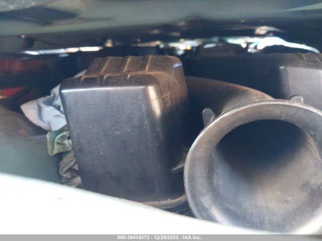 2000 HONDA CIVIC VALUE PACKAGE VIN: 2HGEJ661XYH543483