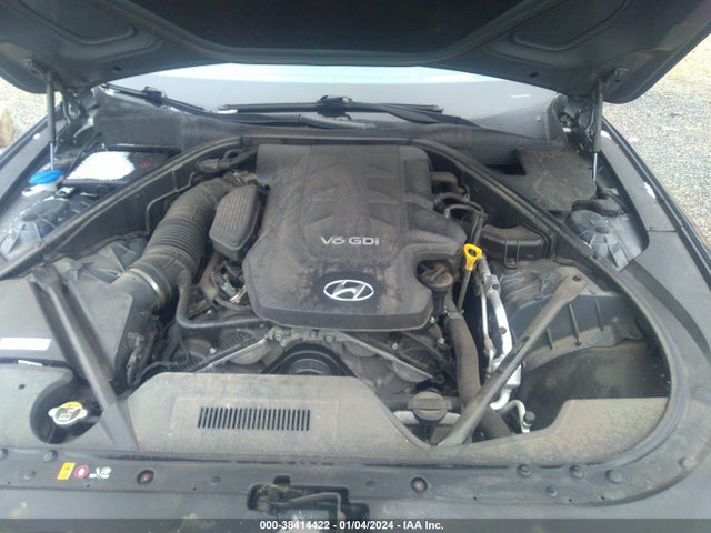 Hyundai Genesis 3.8 2016 KMHGN4JE2GU122004 Image 10