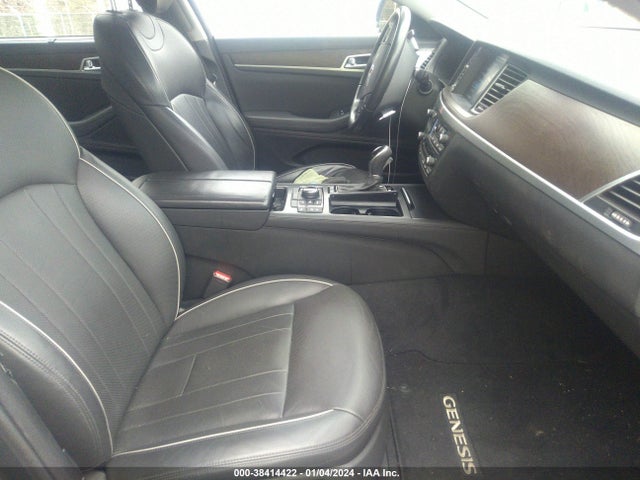 Hyundai Genesis 3.8 2016 KMHGN4JE2GU122004 Image 5