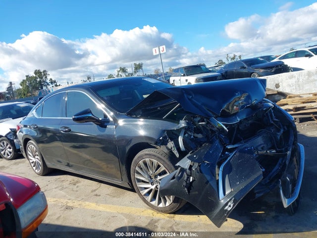 58AEA1C17NU014947 Lexus Es 300h Luxury