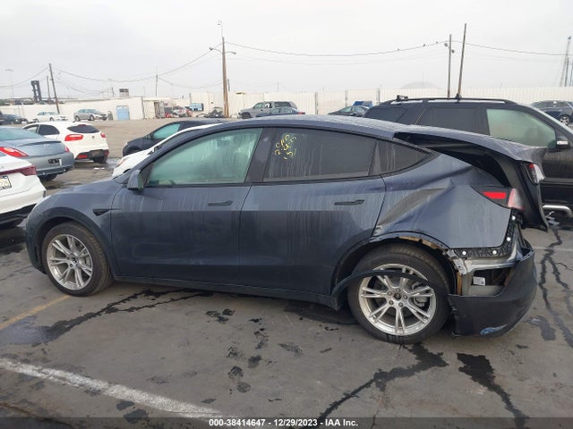5YJYGDEE8MF153288 Tesla Model Y Long Range Dual Motor All-wheel Drive