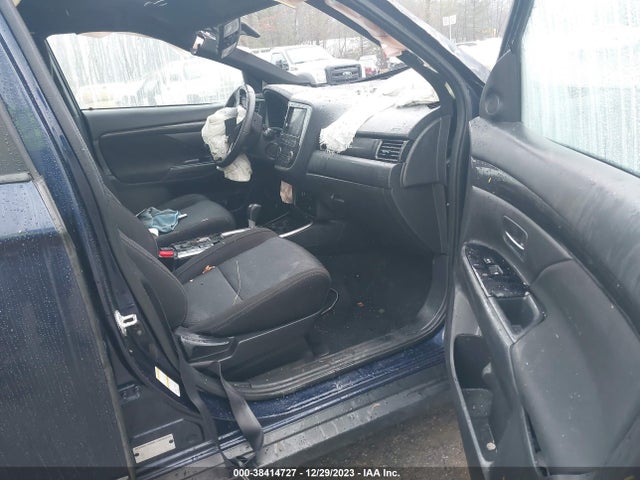 Mitsubishi Outlander Le 2018 JA4AZ3A31JZ027820 Image 5