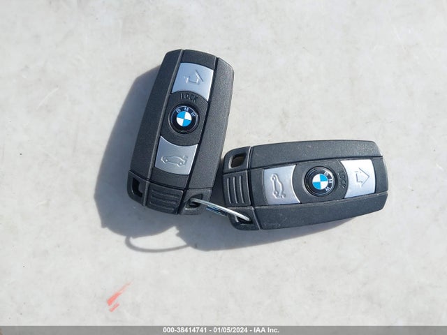 2014 BMW X1 XDRIVE28I VIN: WBAVL1C57EVY17807