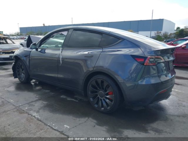 2023 TESLA MODEL Y 7SAYGDEF3PF740398 Photo 2