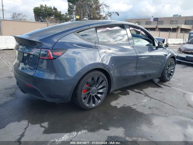 2023 TESLA MODEL Y 7SAYGDEF3PF740398 Photo 3