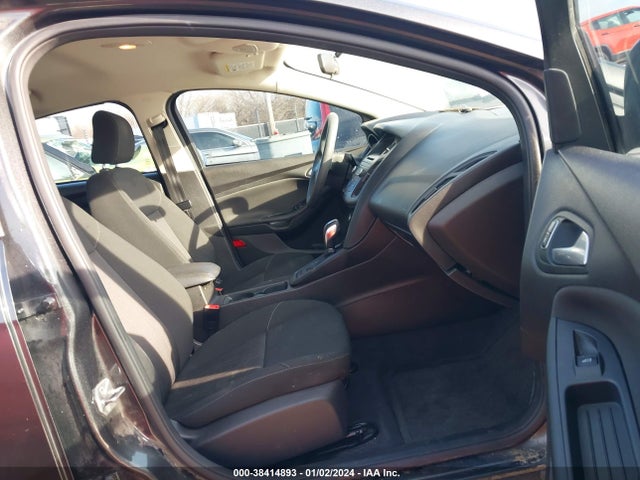1FADP3F20GL398770 Ford FOCUS SE