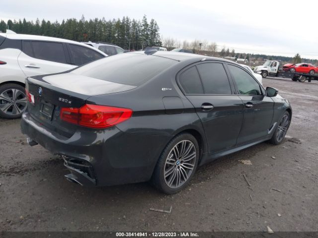 WBAJA9C5XJB033880 BMW 530e Iperformance
