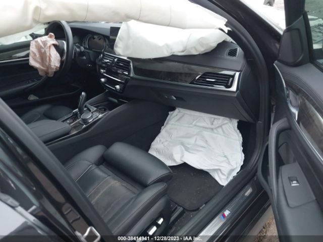 WBAJA9C5XJB033880 BMW 530e Iperformance