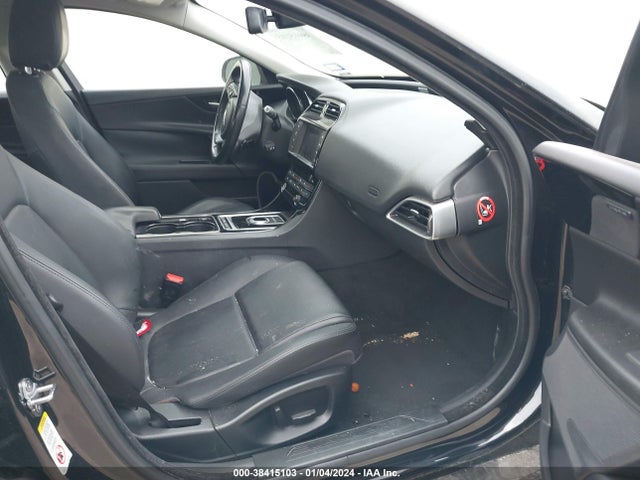 2017 JAGUAR XE SAJAD4BG7HA947246 Photo 4