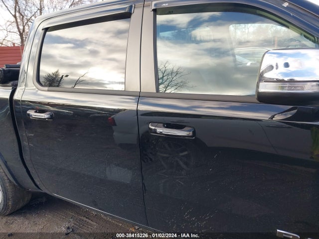 RAM 1500 Laramie  4x4 5'7 Box 2022 1C6SRFJT2NN367168 Image 13