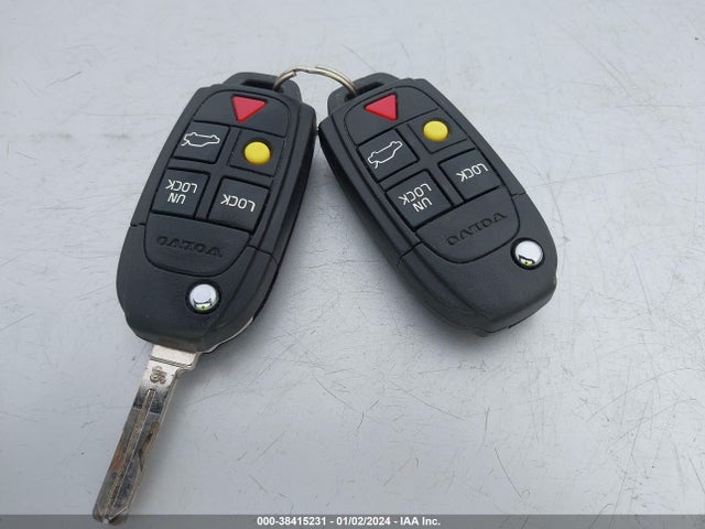 Продаж на аукціоні авто 2004 Volvo S60 2.4, vin: YV1RS61T842321527, номер лоту: 38415231