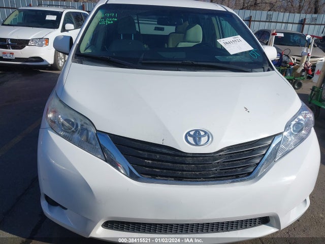 2015 TOYOTA SIENNA LE 7 PASSENGER VIN: 5TDJK3DC5FS127921