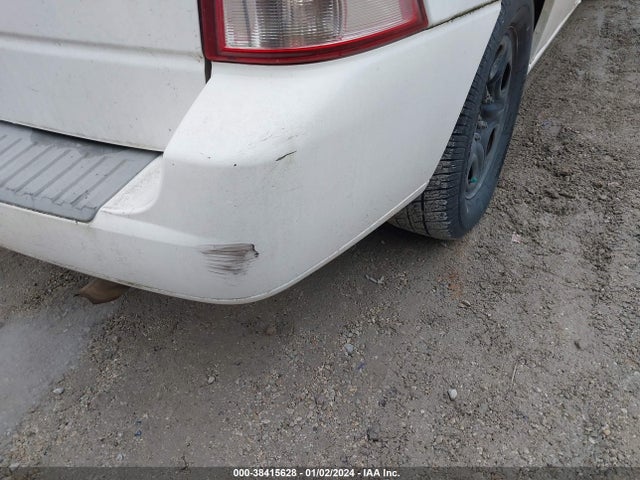 2004 FORD FREESTAR SE VIN: 2FMZA516X4BA30370
