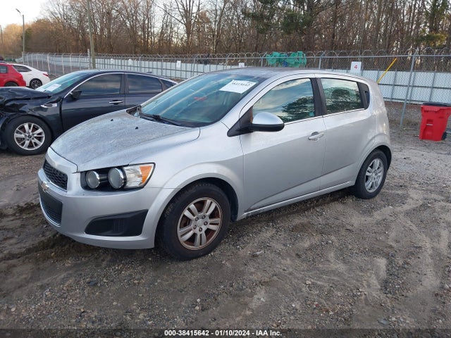 Chevrolet Sonic Lt Auto 2014 1G1JC6SH8E4216494 Image 2