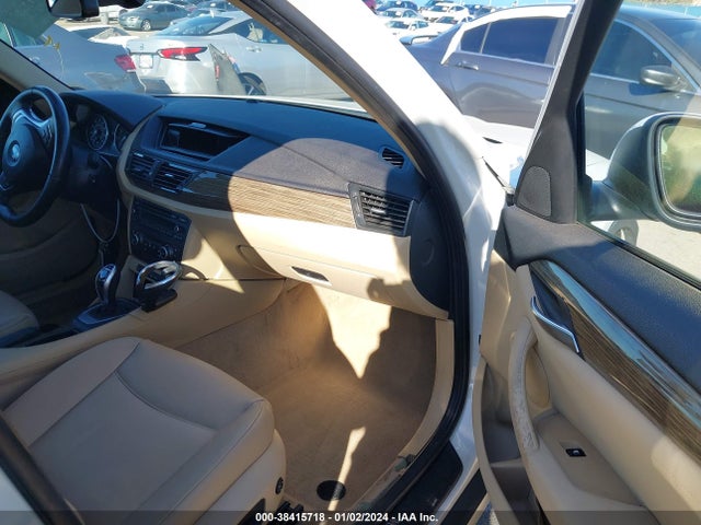 BMW X1 Xdrive28i 2014 WBAVL1C55EVY16994 Image 5