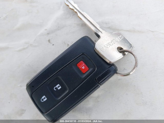 2008 TOYOTA PRIUS TOURING VIN: JTDKB20U583297052