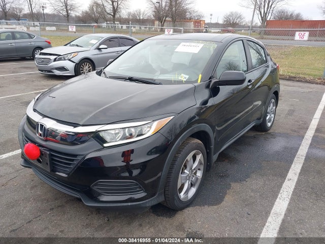 Honda HR-V LX 2019 3CZRU6H39KG734710 Image 2