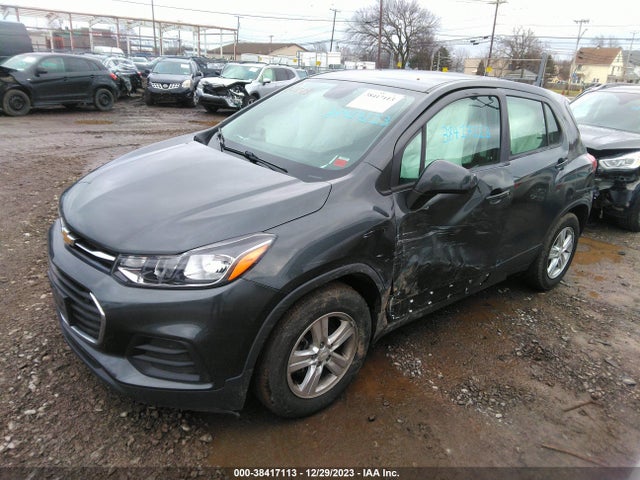 Chevrolet TRAX LS 2019 3GNCJKSB0KL371242 Image 2