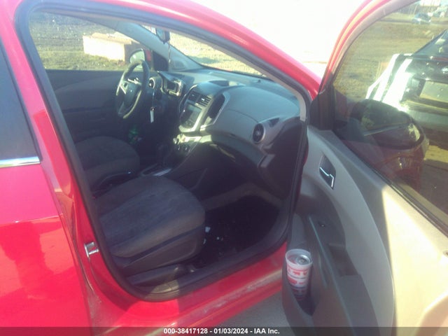 Chevrolet Sonic Lt Auto 2014 1G1JC6SH3E4114729 Image 5