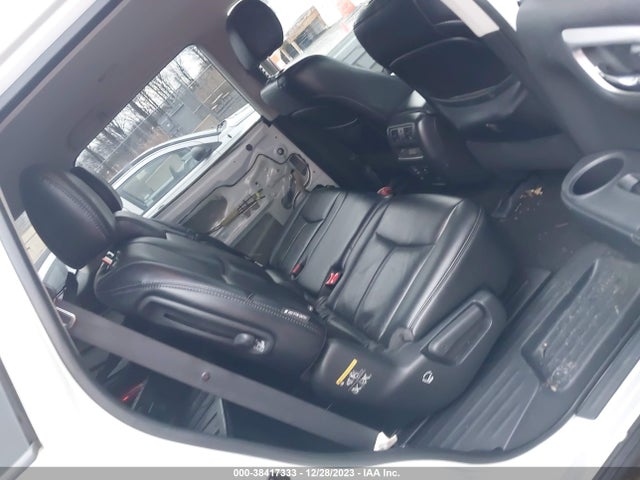 Nissan Pathfinder Sl 2018 5N1DR2MN2JC612737 Image 8