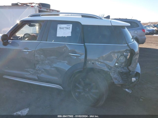 2018 MINI COUNTRYMAN WMZYT5C33J3E60835 Photo 5