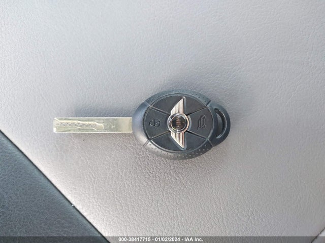 2006 MINI COOPER WMWRC33506TK72527 Photo 10